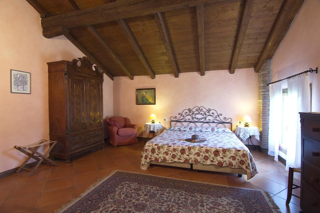 Agriturismo La Cascinetta 피에베디첸토 외부 사진
