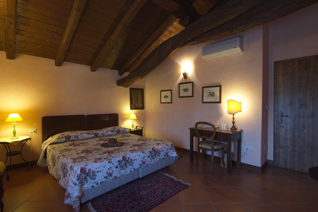 Agriturismo La Cascinetta 피에베디첸토 외부 사진