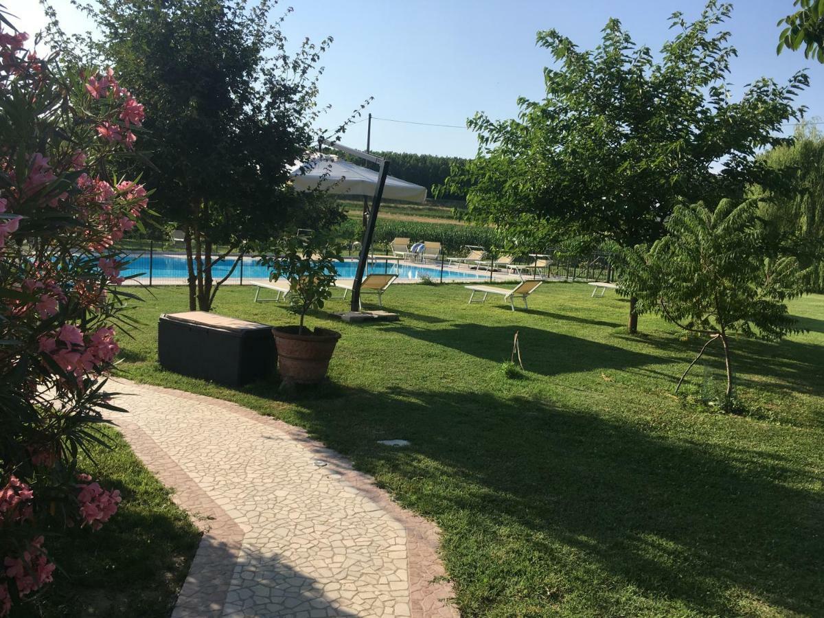 Agriturismo La Cascinetta 피에베디첸토 외부 사진